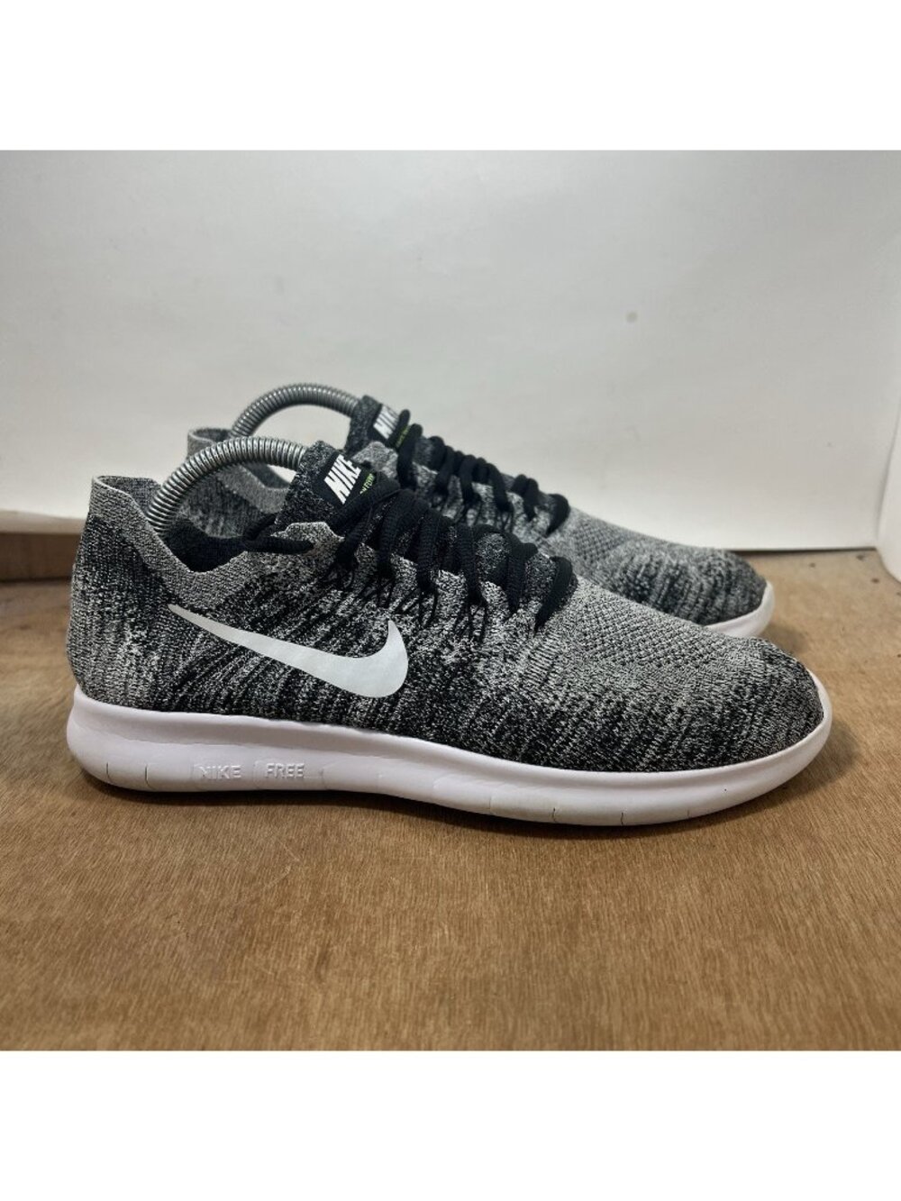 Nike Free RN Oreo 2016 Women's Flyknit Running Shoes Size 9 Gray 880844-003
